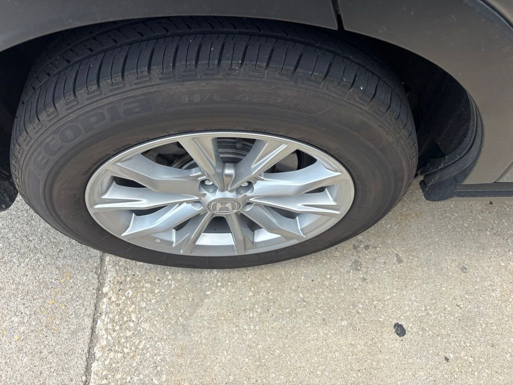 Used 2024 Meteorite Gray Metallic Honda EX image 32