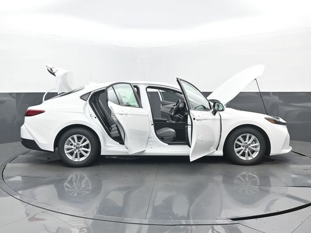 New 2026 Ice Cap Toyota LE image 30
