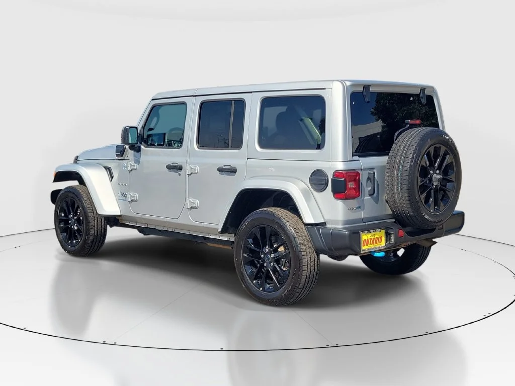 Used 2024 Silver Jeep Sahara 4xe image 3