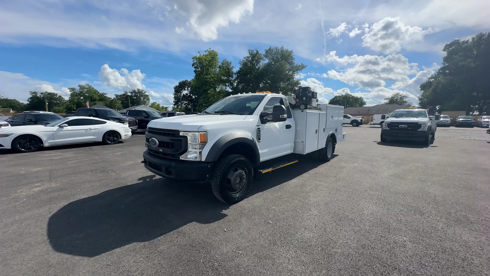 Used 2020 White Ford XL image 3