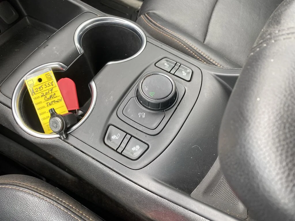 Used 2019 Quicksilver Metallic GMC SLT image 25