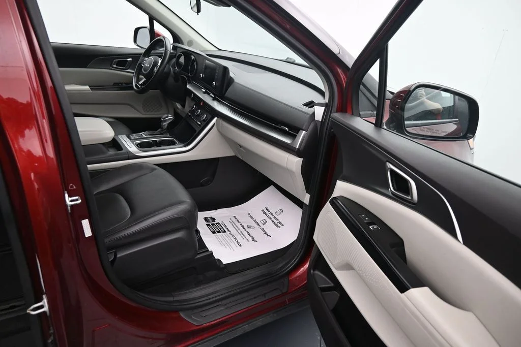Used 2024 Red Kia LX image 13