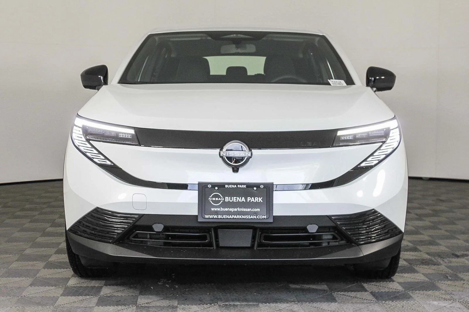 New 2026 Everest White Pearl TriCoat Nissan S+ image 2