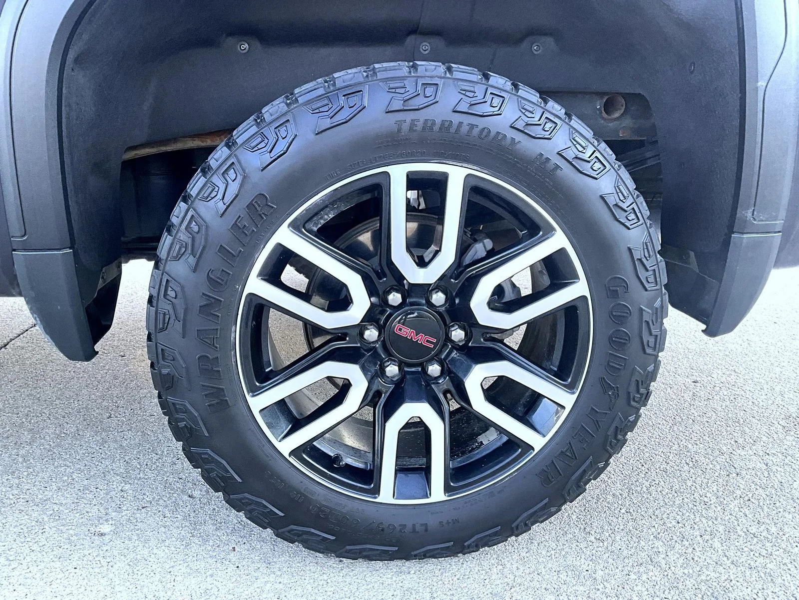 Used 2023 Silver GMC AT4 image 24