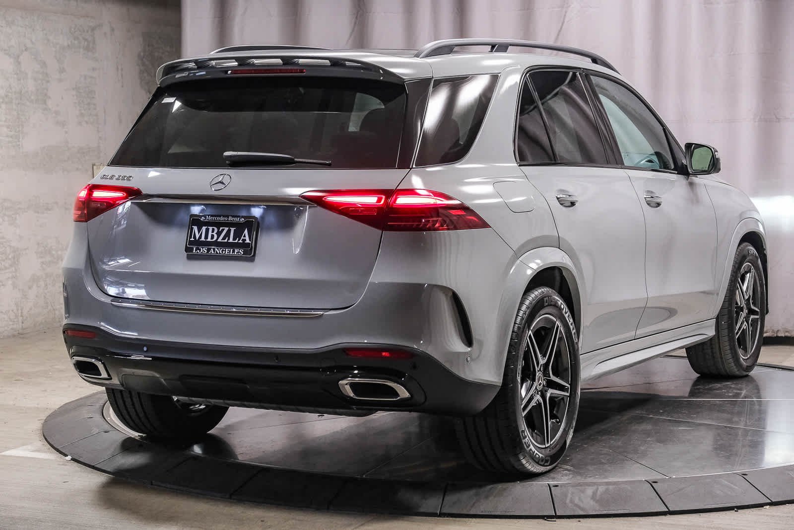 Certified Used 2025 MANUFAKTUR Alpine Grey Mercedes-Benz GLE 350 image 4