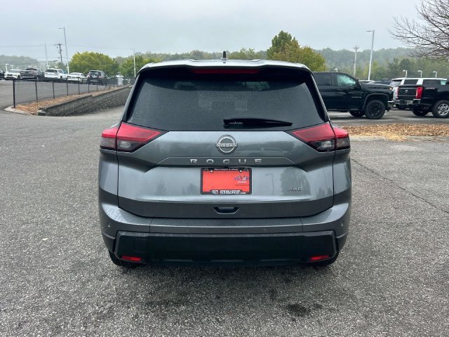 Used 2025 Gray Nissan SV image 4
