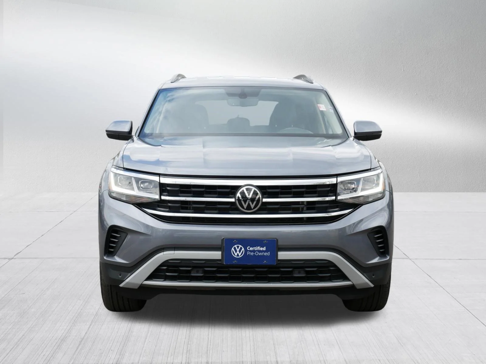 Certified 2022 Volkswagen Atlas SE w/Tech with VIN 1V2HR2CA4NC514799 for sale in Saint Louis Park, Minnesota