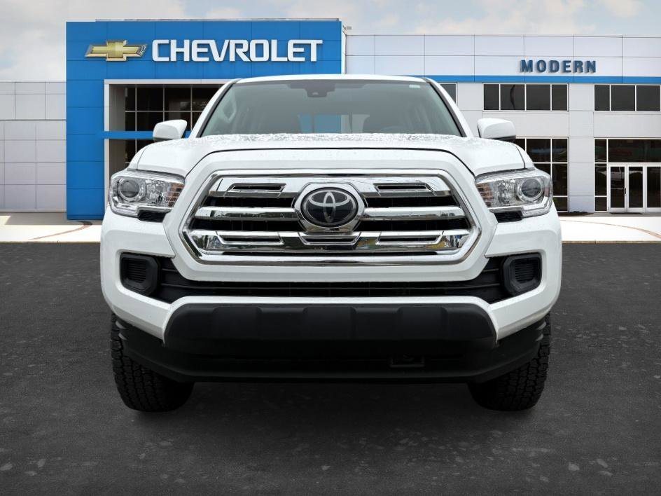 Used 2018 Super White Toyota SR image 6