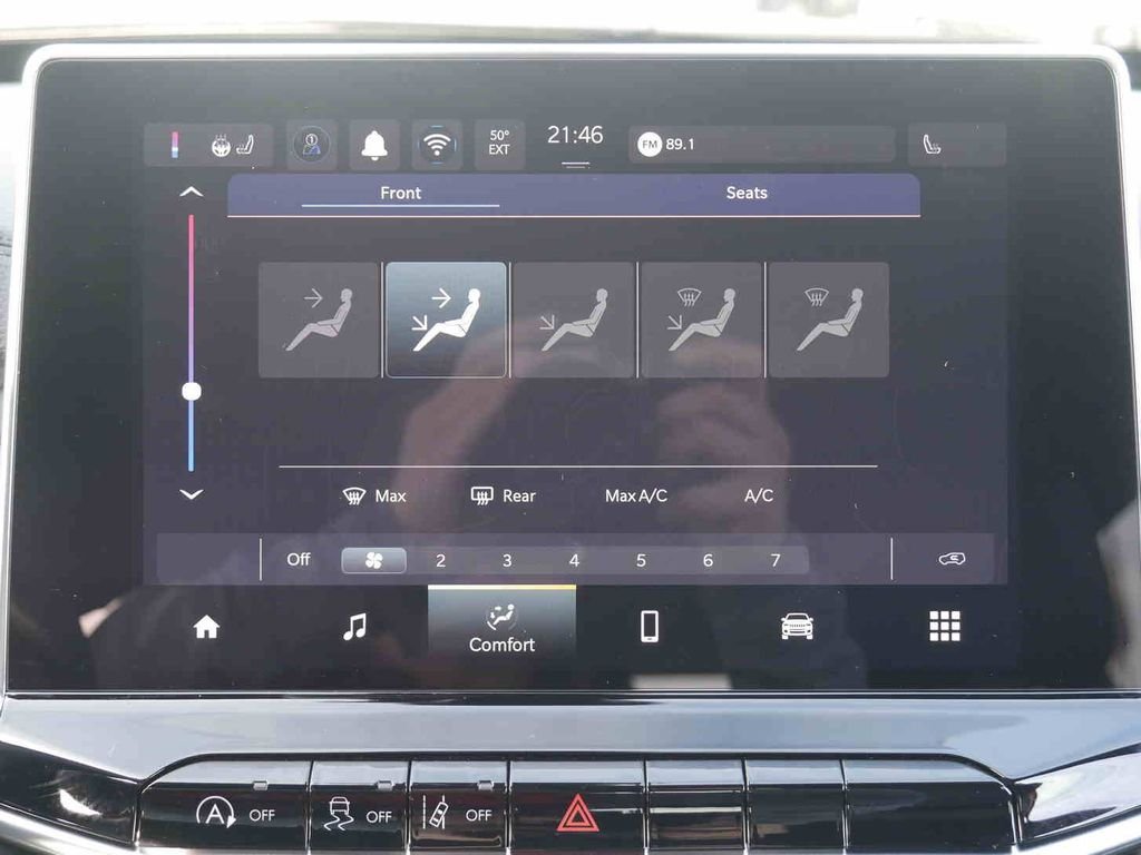 New 2026 Red Hot Pearlcoat Jeep Latitude image 34