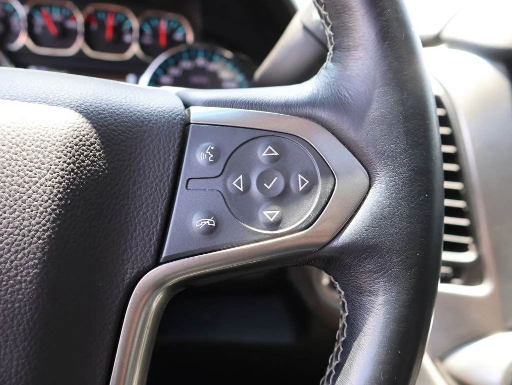 Used 2019 Black Chevrolet LT image 29