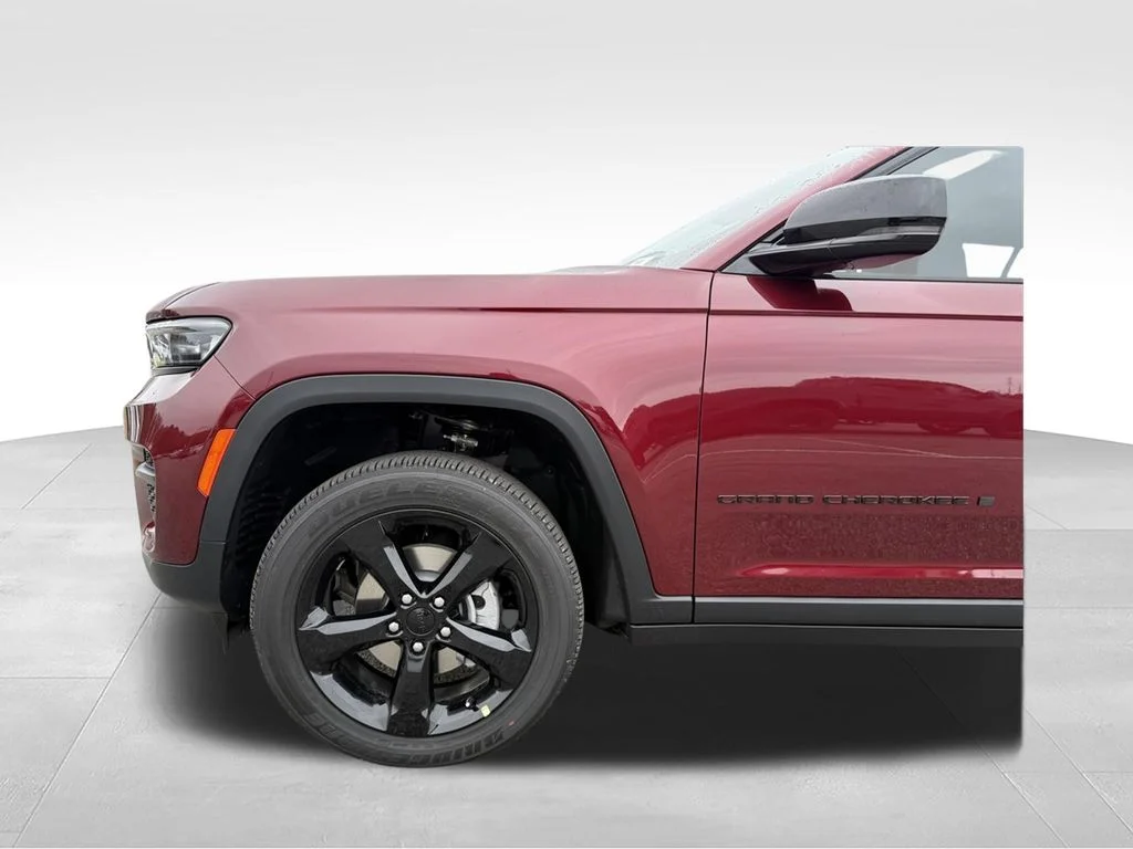 2025 Jeep Grand Cherokee Altitude - Photo 26
