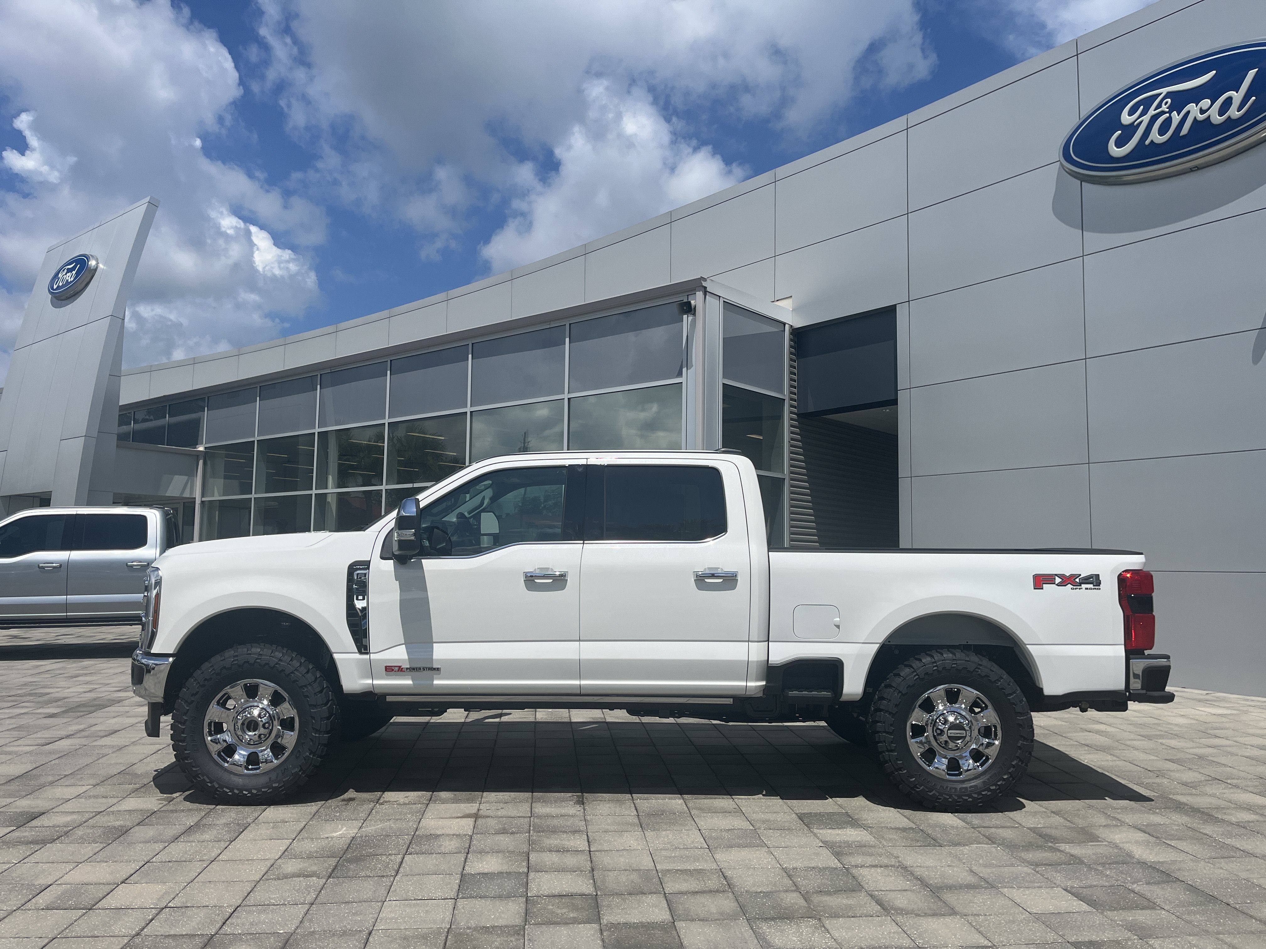 New 2026 Star White Metallic Tri-Coat Ford F-350® Lariat® image 3