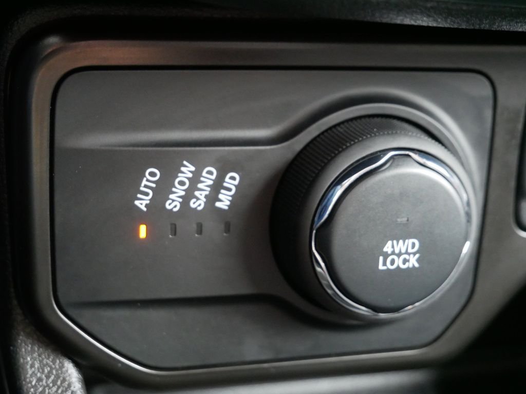 Certified Used 2020 Red Jeep Latitude image 25