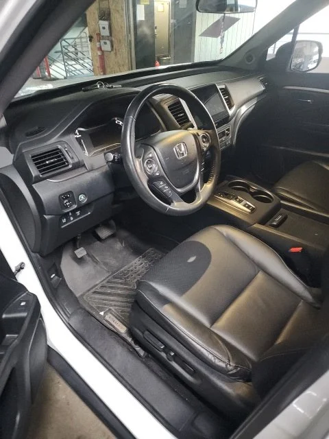 Used 2020  Honda RTL image 6