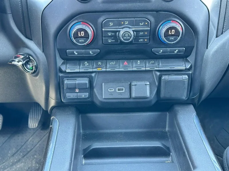 Used 2019 CAJUN RED TINTCOAT Chevrolet RST image 15