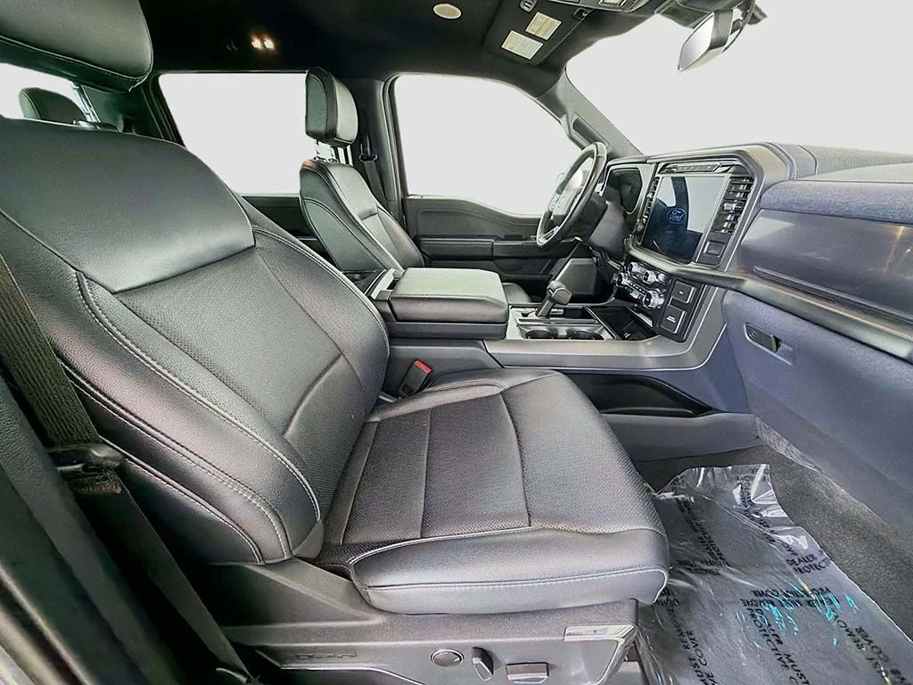 Used 2024 Carbonized Gray Metallic Ford Lariat image 24