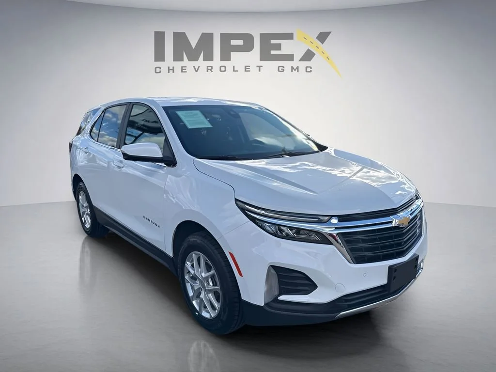Used 2024 Summit White Chevrolet LT image 7