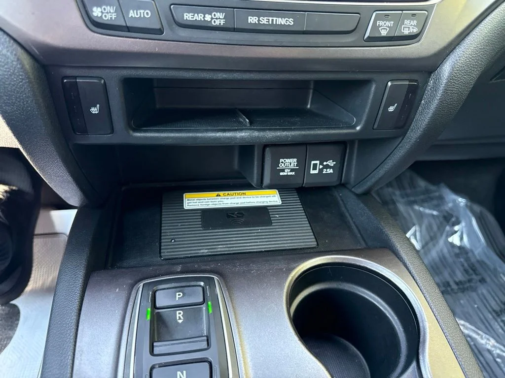 Used 2023 White Honda EX-L image 30