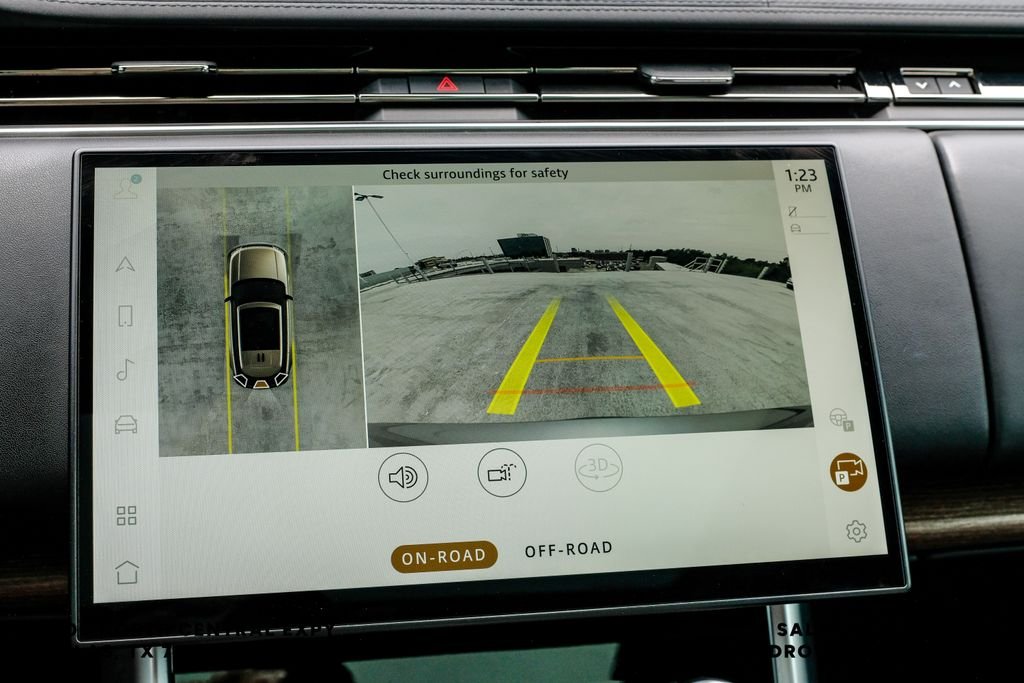 Used 2023 Eiger Gray Metallic Land Rover SE image 22