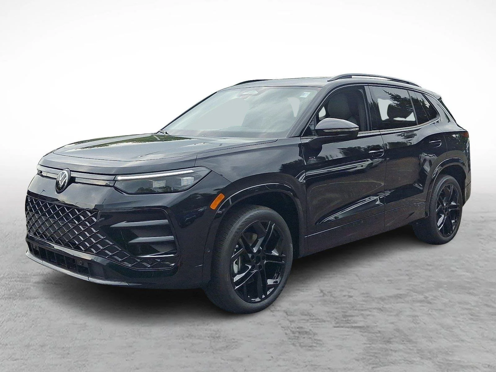 New 2026 2T2T/BLACKPEARL Volkswagen SE R-Line Black image 3