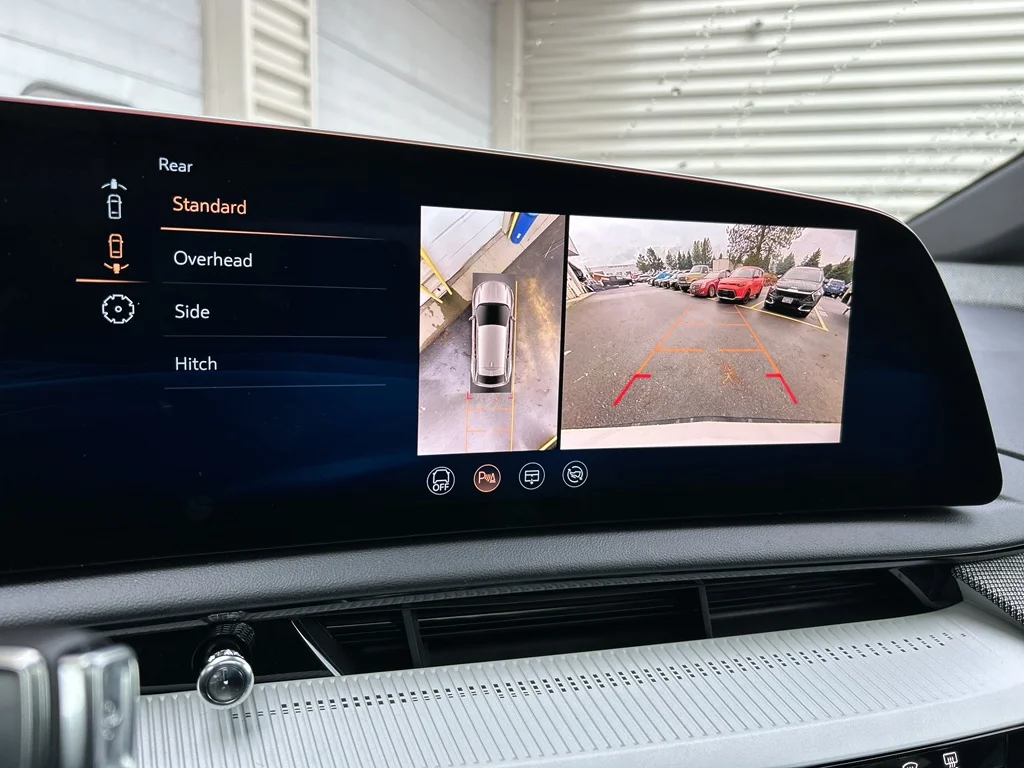 2025 Cadillac OPTIQ Sport 1 - Photo 17