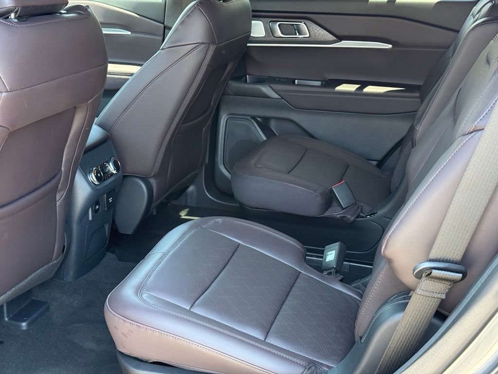 New 2026 Carbonized Gray Metallic Ford Platinum™ image 7