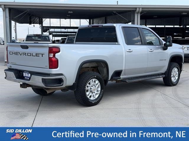 Used 2021 Silver Ice Metallic Chevrolet LT image 12