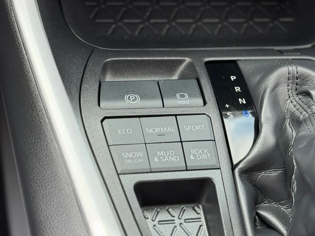 Certified Used 2024 Silver Toyota XLE image 20