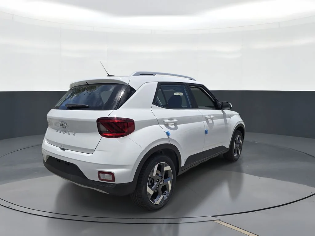 New 2026 White Hyundai SEL image 3