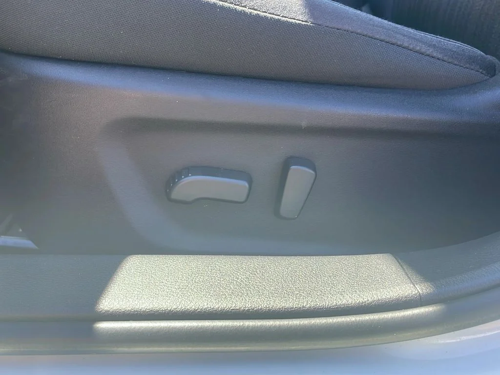 2025 Nissan Altima SV - Photo 13