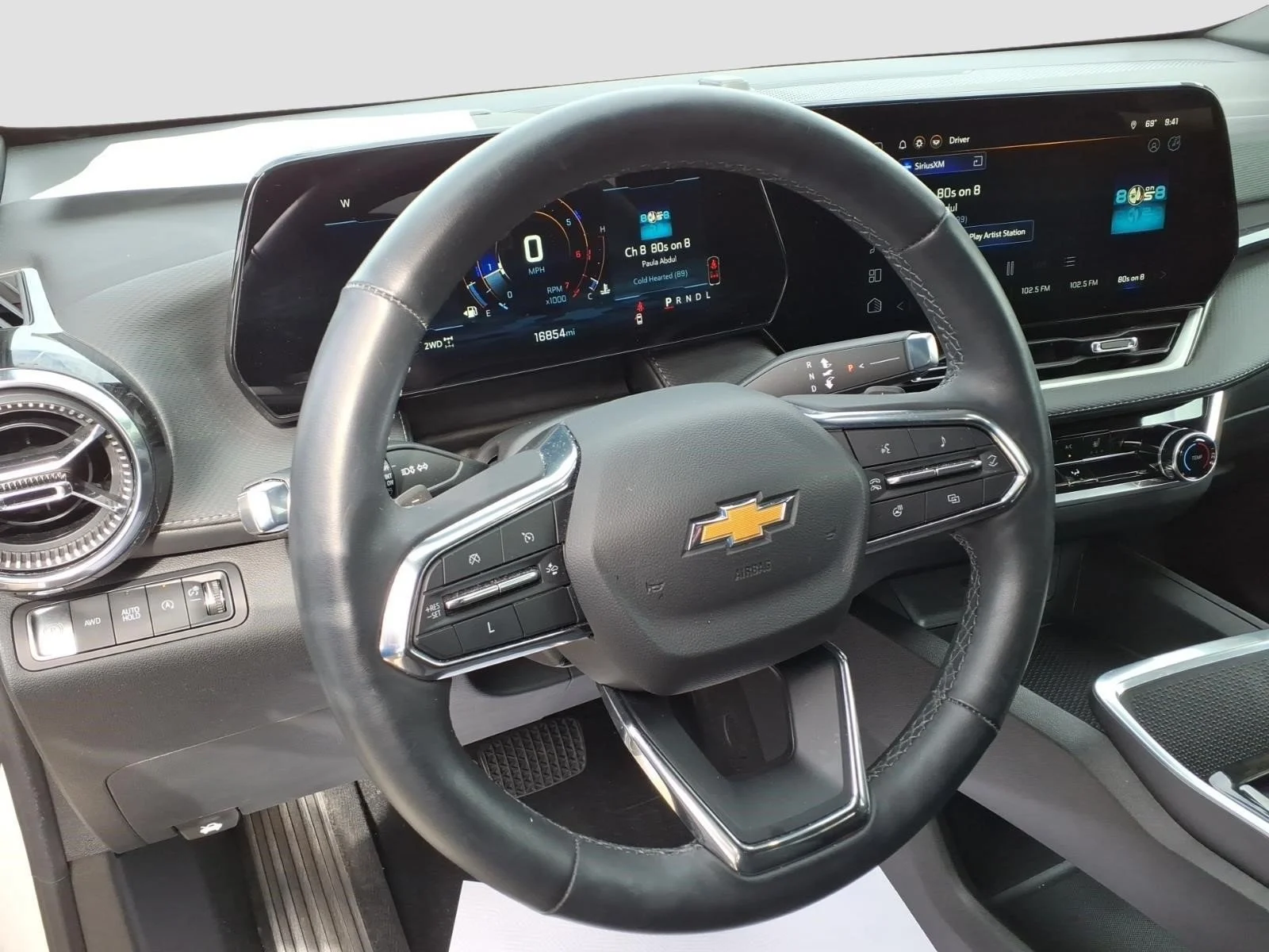 Used 2025 Summit White Chevrolet LT image 12