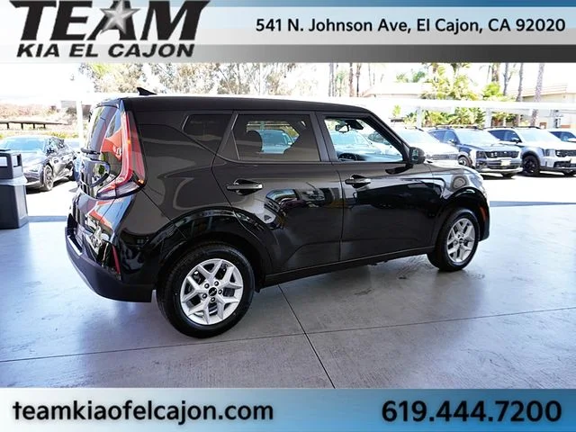 Used 2023 Black Kia S image 8