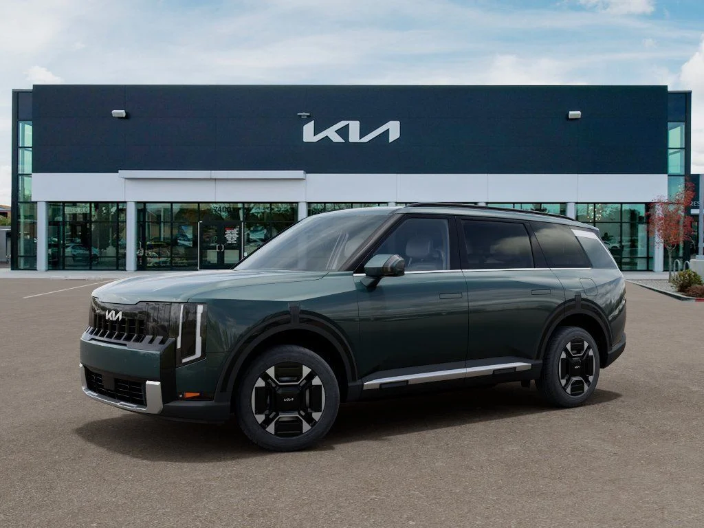 New 2027 Green Kia EX image 3