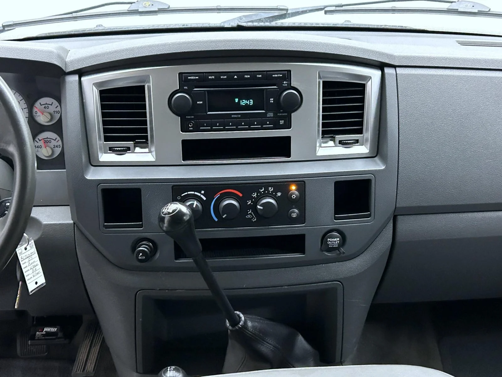 Used 2007 Silver Dodge SLT image 12