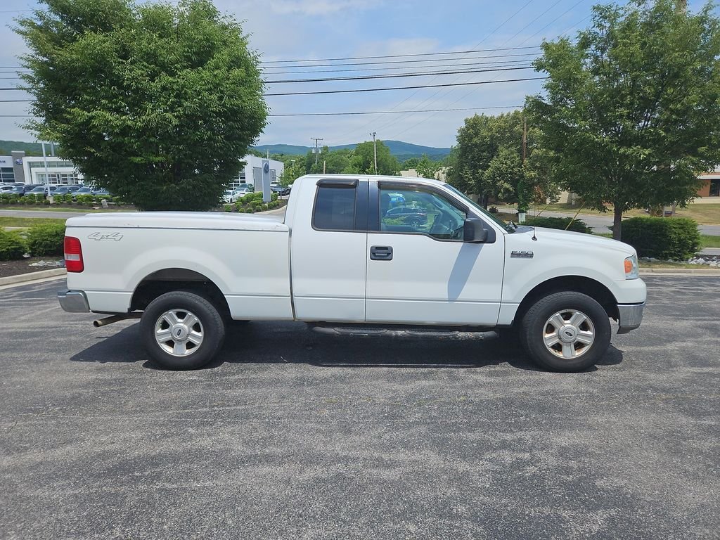 Used 2004  Ford  image 6