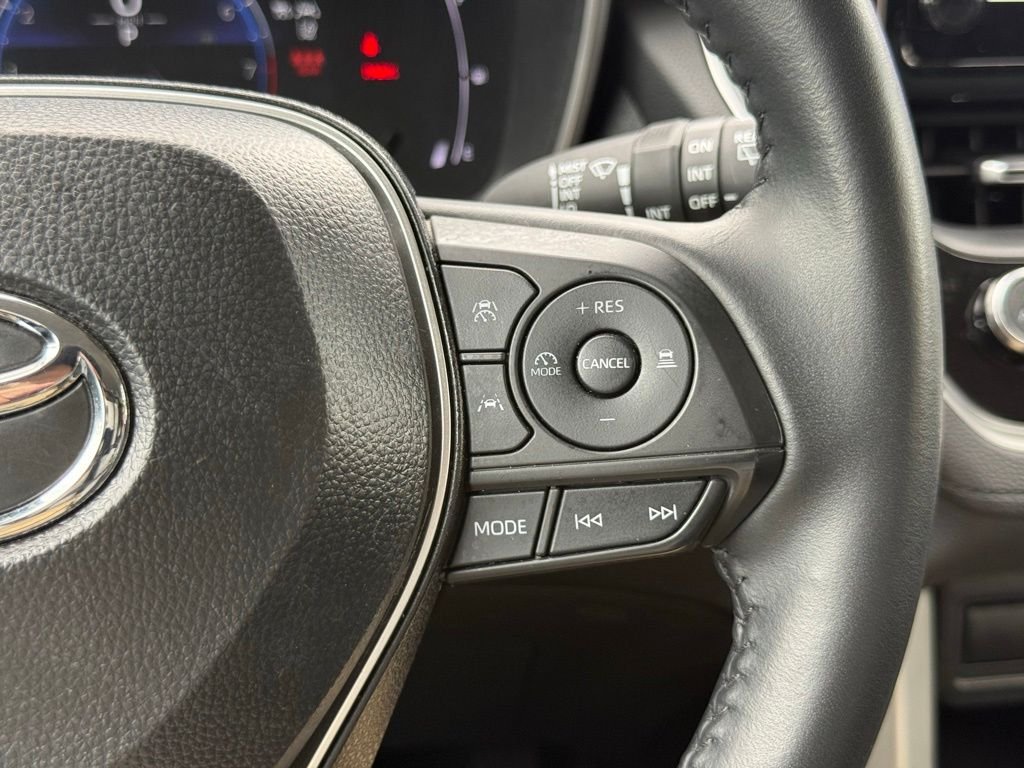 Used 2025 Black Toyota XLE image 29