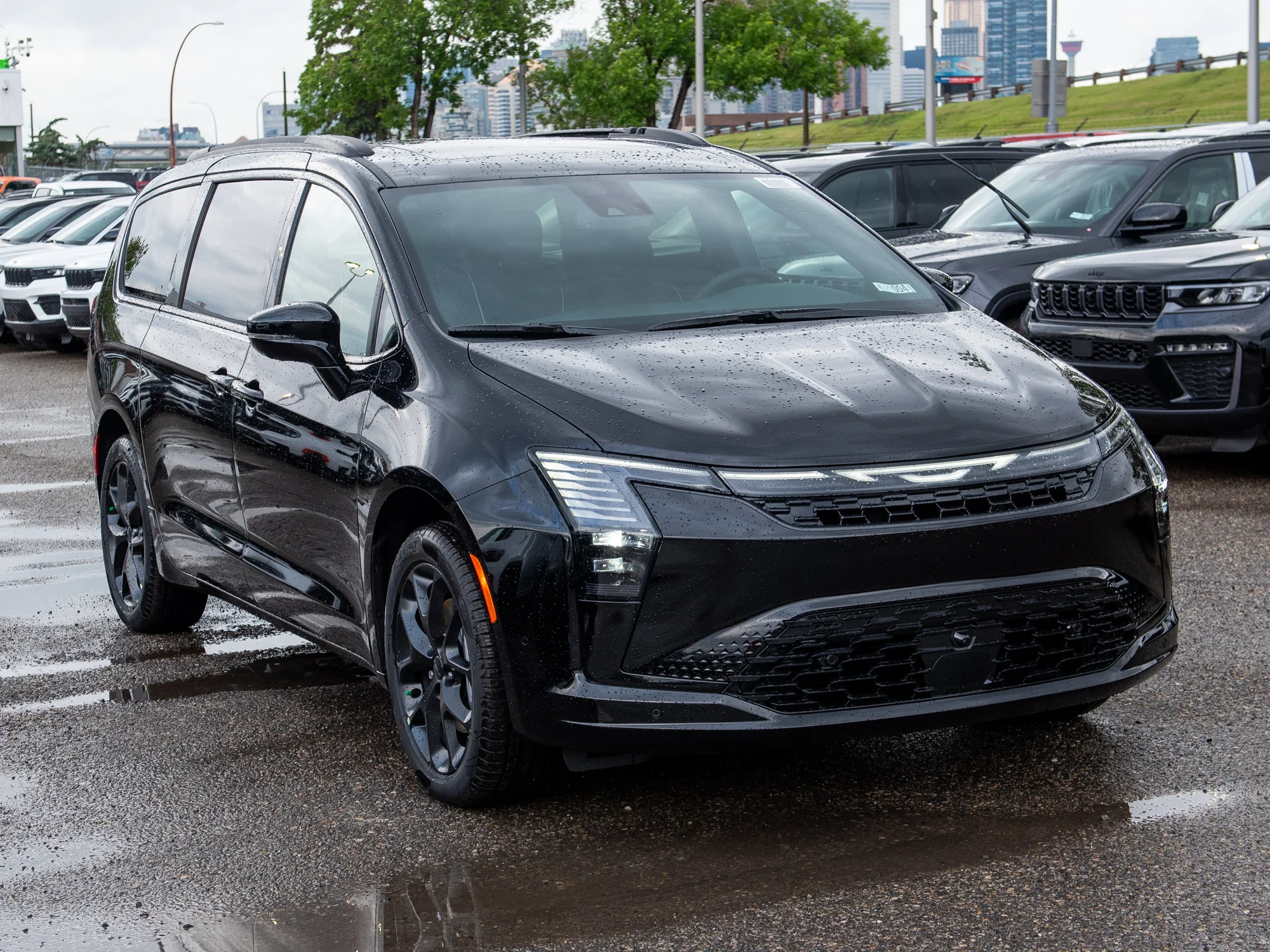 New 2027 Black Chrysler Limited* AWD image 6