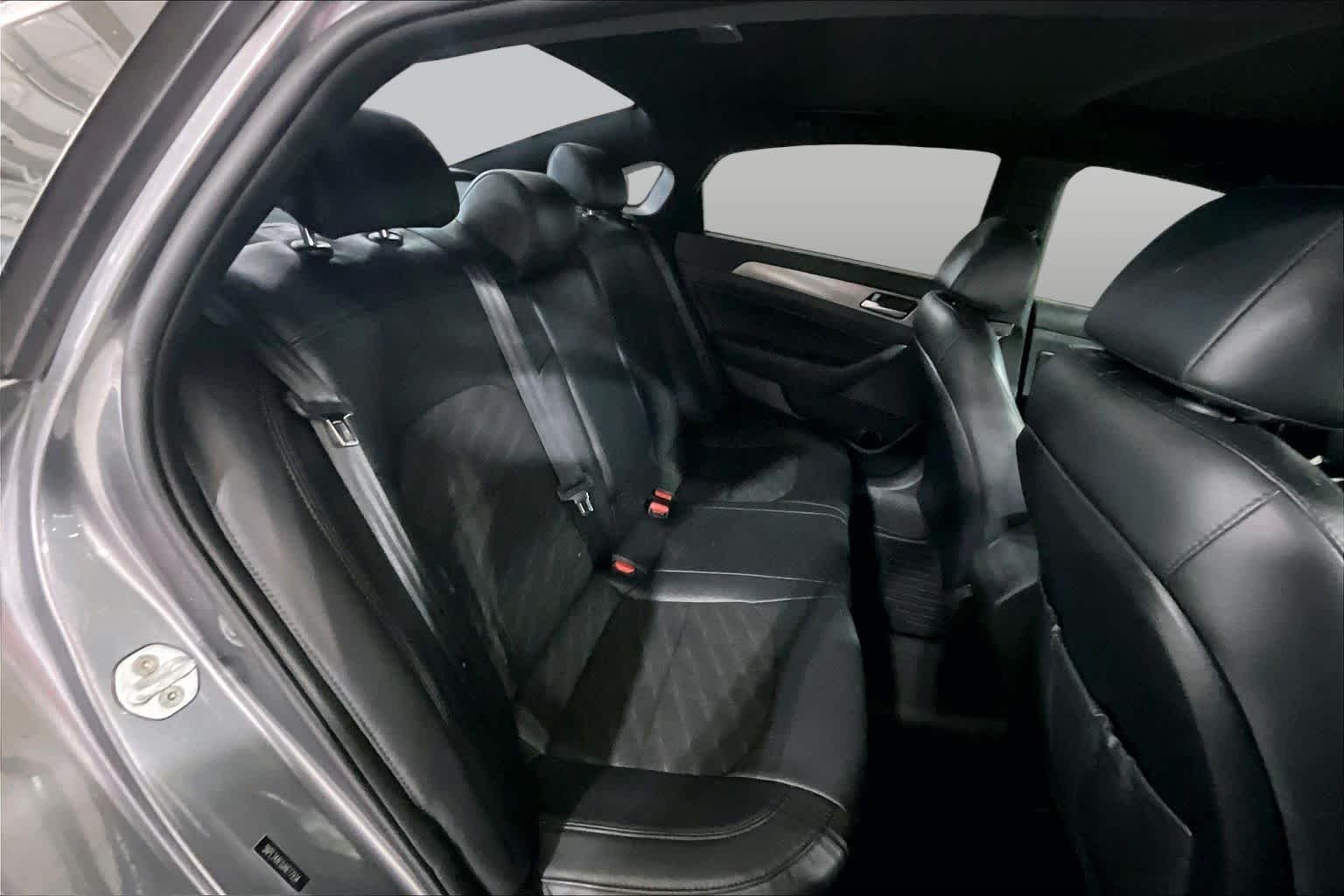 Used 2018 Machine Gray Hyundai Sport image 20