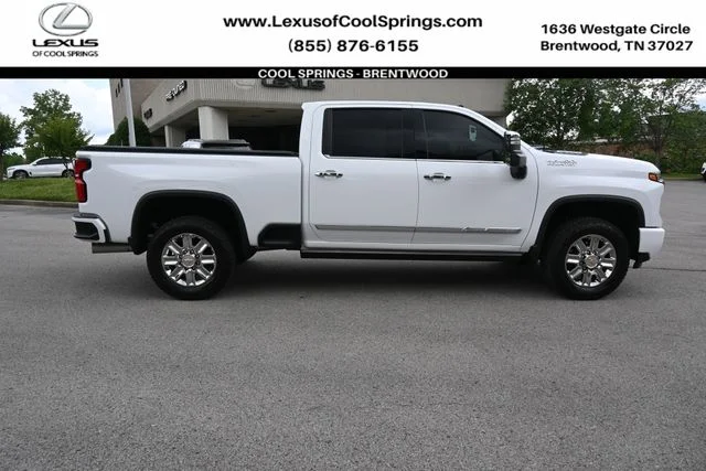 2026 Chevrolet Silverado HD High Country 4WD Crew Cab Standard Box's photo