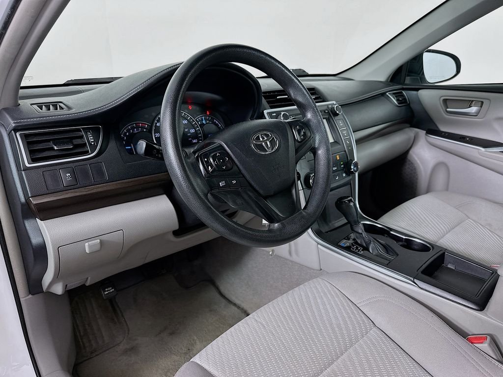 Used 2015 Super White Toyota LE image 10