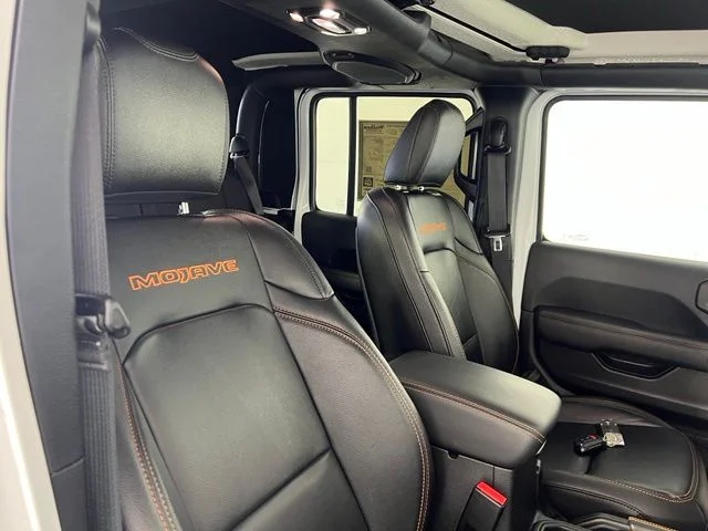Used 2023 White Jeep Mojave image 41