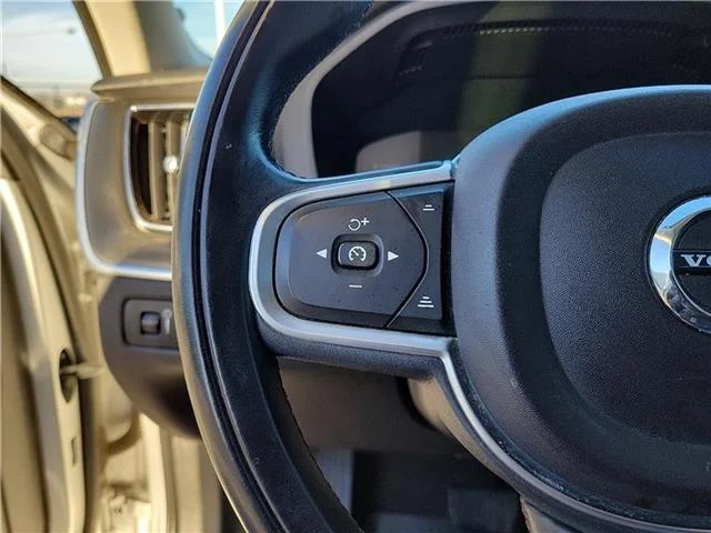 Used 2019 Bright Silver Metallic Volvo T6 Momentum All-wheel Drive image 15