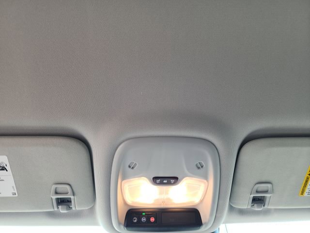 2027 Chevrolet Bolt LT - Photo 21