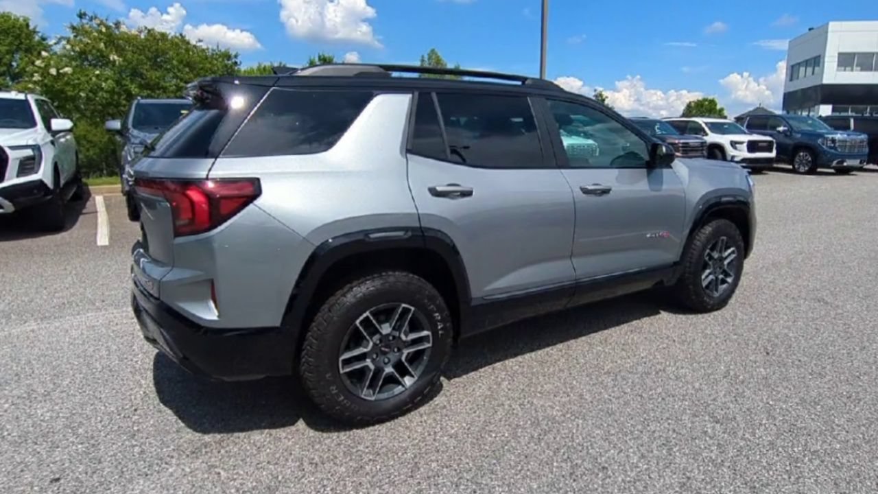 2026 GMC Terrain AT4 - Photo 9