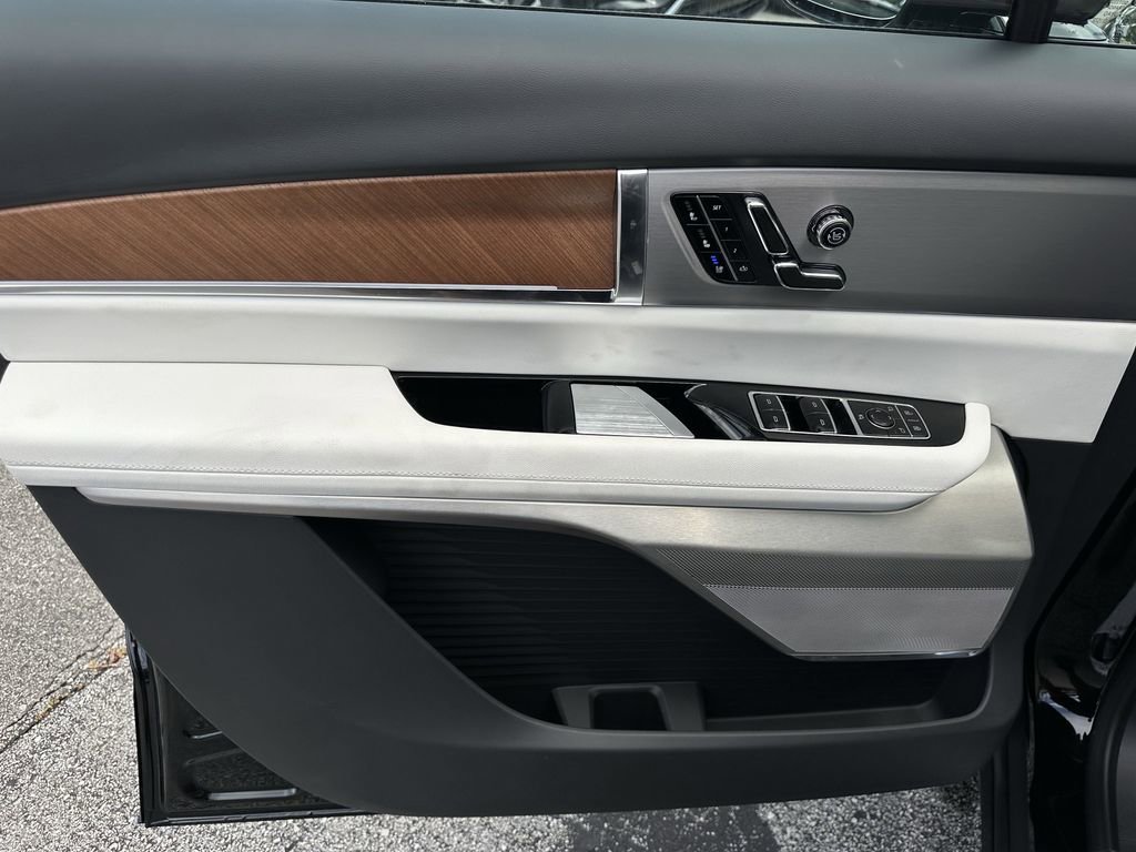 2026 Cadillac VISTIQ Sport - Photo 7