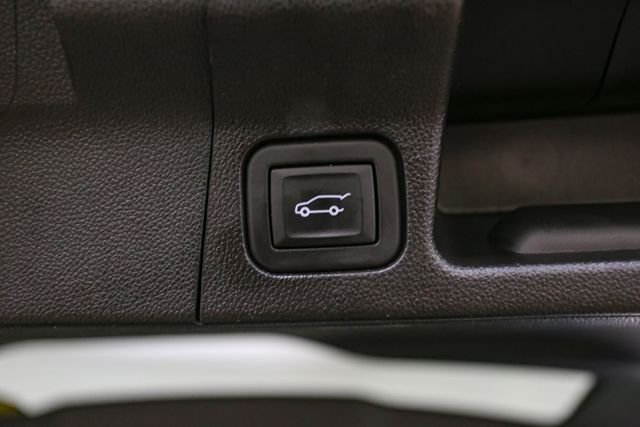 Used 2023 Blue GMC SLE image 13