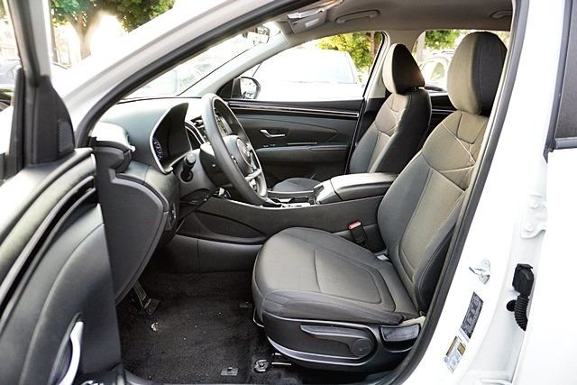 Used 2024 White Hyundai SE image 14