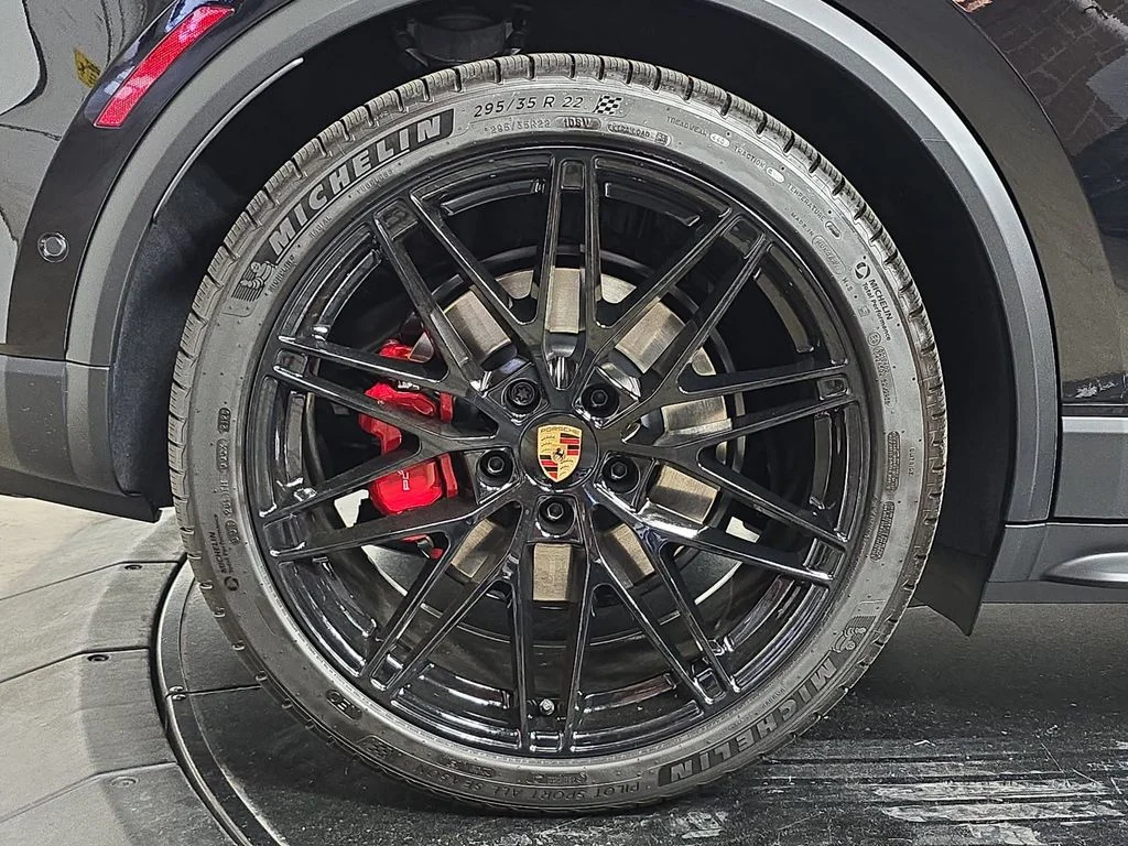 2026 Porsche Macan GTS - Photo 29