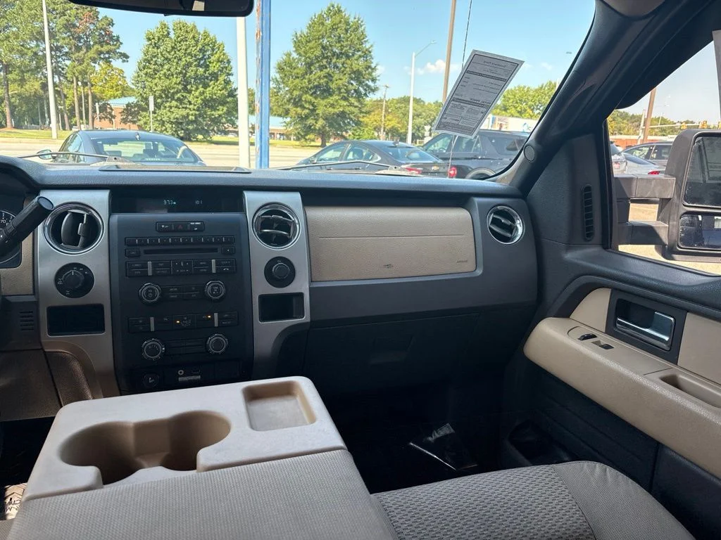 Used 2012 Blue Ford XLT image 10