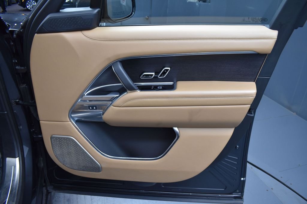 Used 2024 Black Land Rover Autobiography image 6